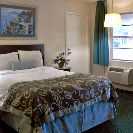 Azalea Inn & Suites Wilmington Luaran gambar