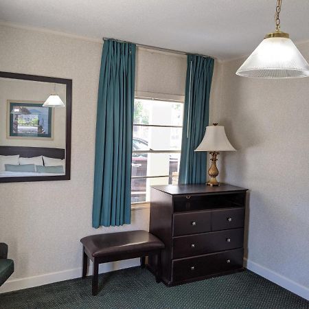 Azalea Inn & Suites Wilmington Luaran gambar