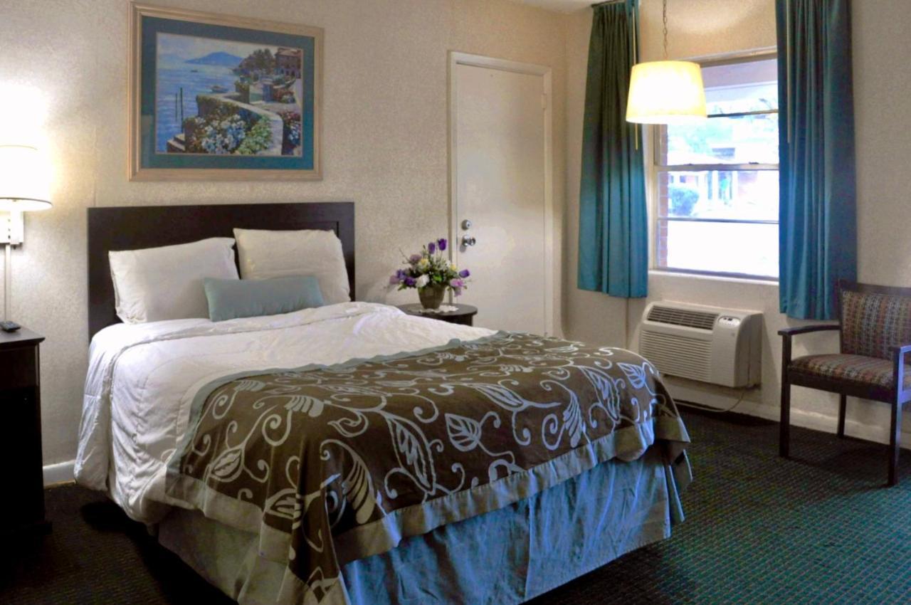 Azalea Inn & Suites Wilmington Luaran gambar