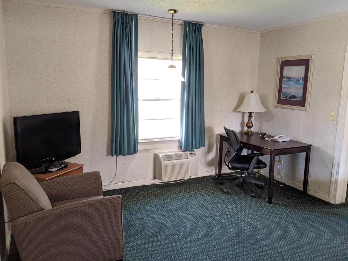 Azalea Inn & Suites Wilmington Luaran gambar