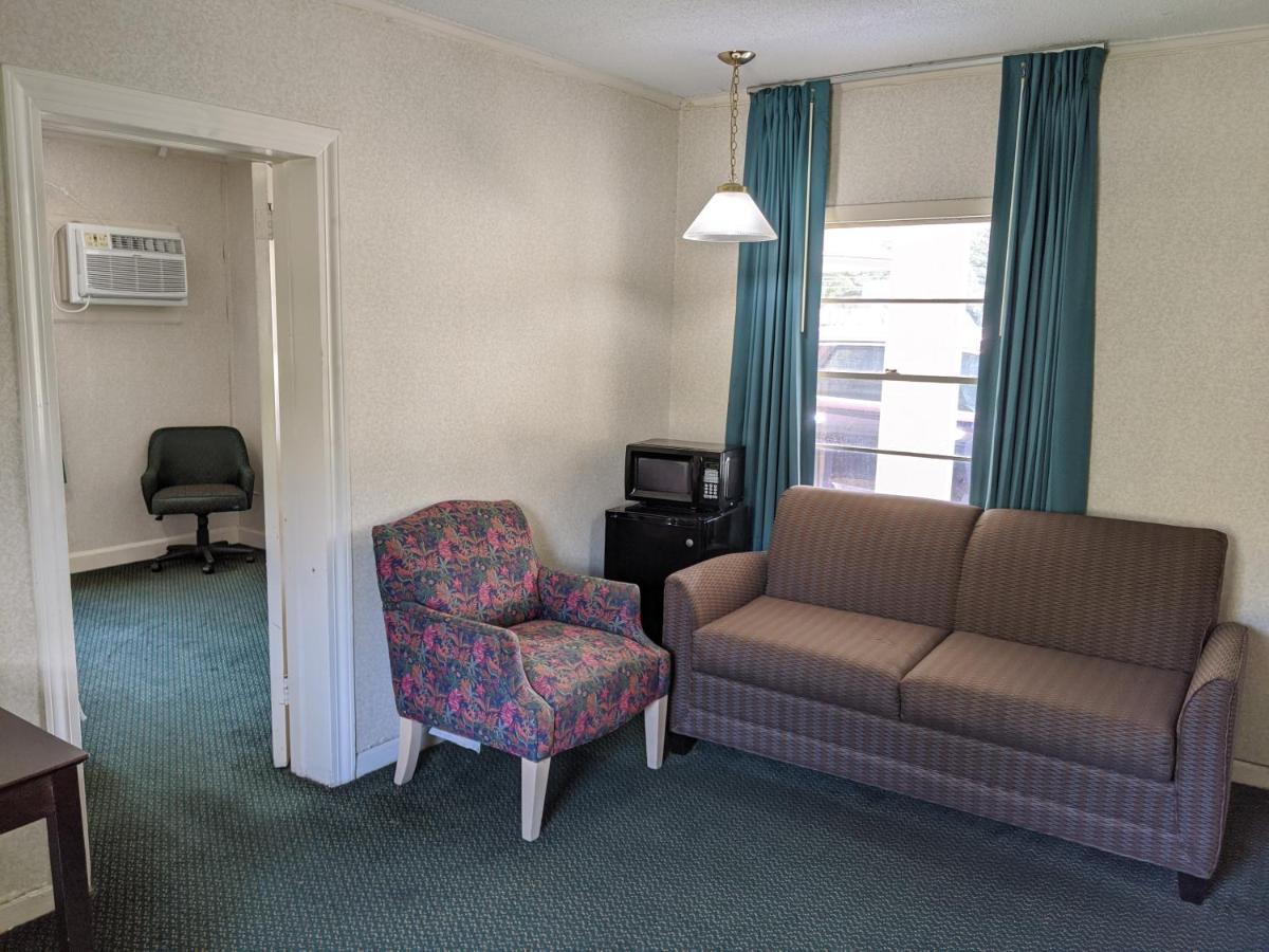 Azalea Inn & Suites Wilmington Luaran gambar