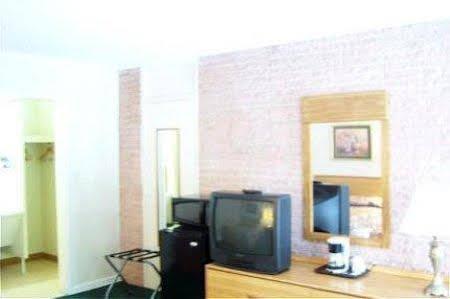 Azalea Inn & Suites Wilmington Luaran gambar