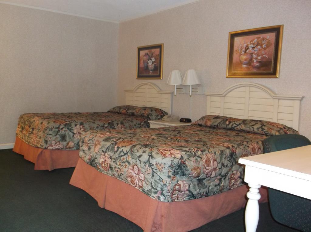 Azalea Inn & Suites Wilmington Bilik gambar